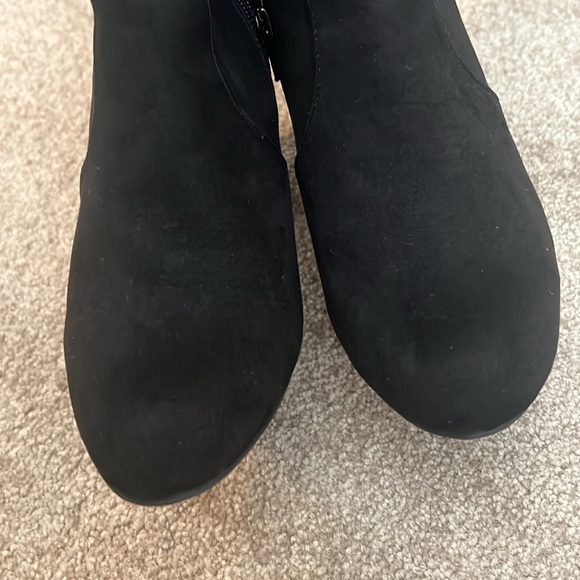 SHEIN black booties - Picture 2 of 8